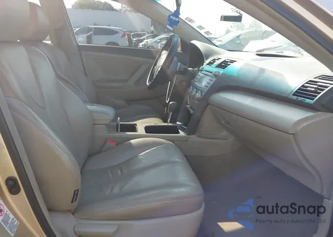 2010 Toyota Camry Le z USA, uszkodzony, nr VIN 4T4BF3EK9AR021606